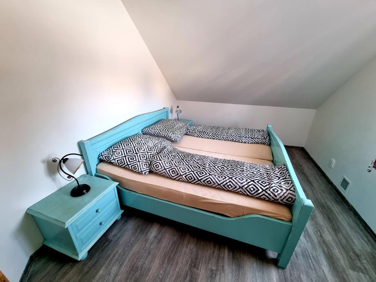 Dum A Chatka Pod Smrkem Nove Mesto pod Smrkem Exterior foto